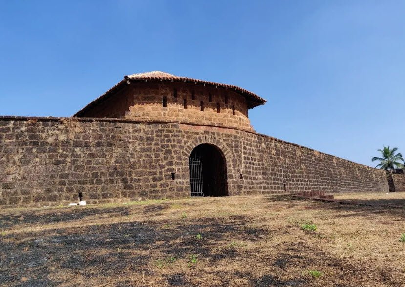 Nanuz Fort, Nanuz, Goa, India